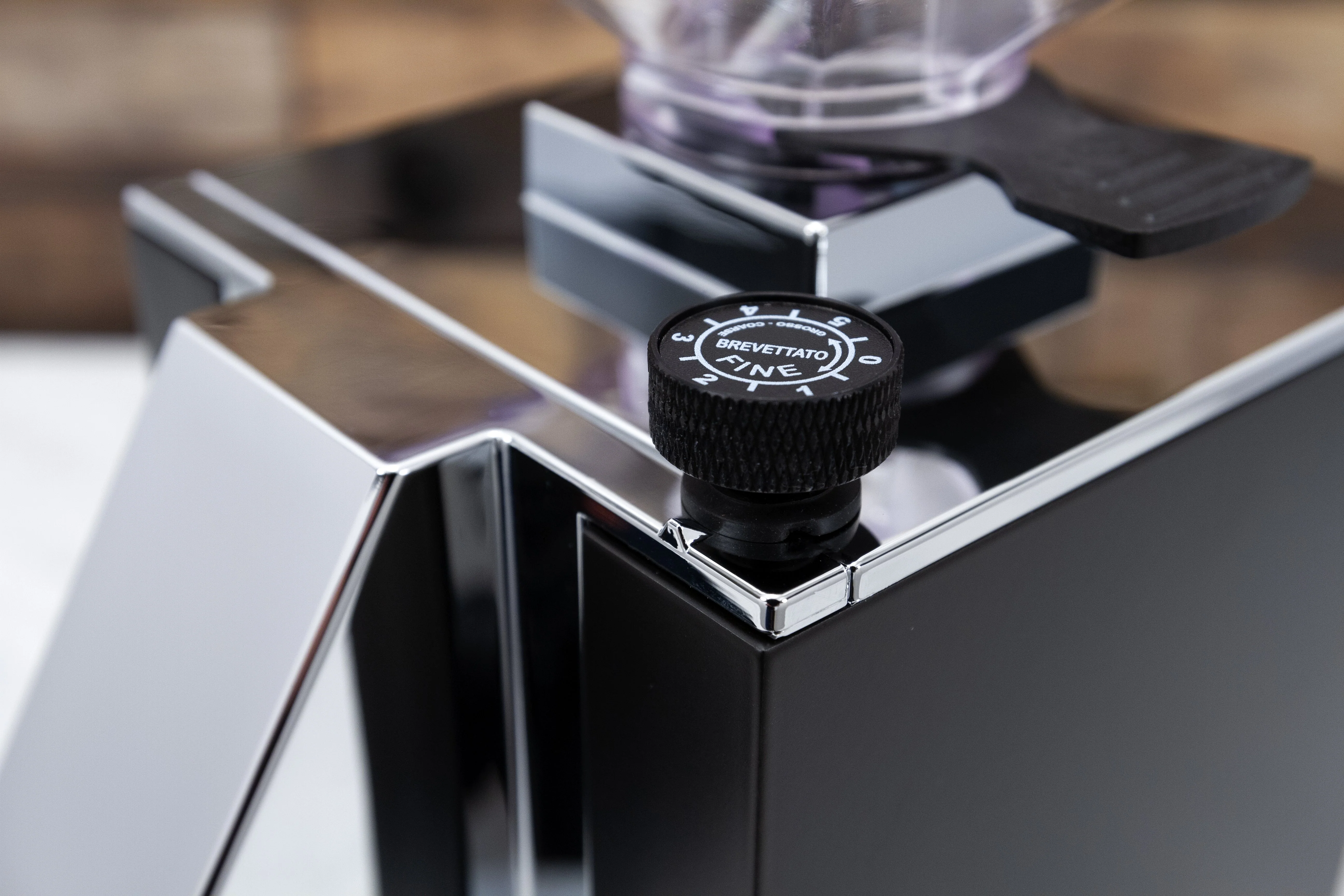 Eureka Mignon Silenzio Espresso Grinder in Matte Black - Image 11